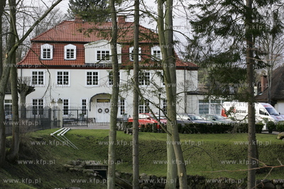 Dwor Oliwski polozony w malowniczej Dolinie Radosci...