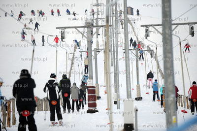 Stok narciarski z wyciagiem w Trzepowie na Kaszubach....