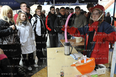 Uroczyste odsloniecie Kolumny Meteorologicznej Daniela...