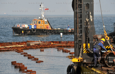 Budowa przez firme Hydrobudowa przystani jachtowej...