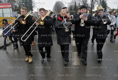Orszak Trzech Kroli w Zukowie na Kaszubach. 6.01.2013...