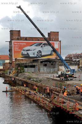 Gdansk. Przebudowa szlaku wodnego na Motlawie. Przedsiewziecie...