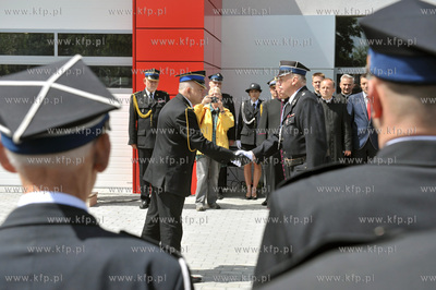Otwarcie nowej remizy, strażnicy Ochotniczej Straży...