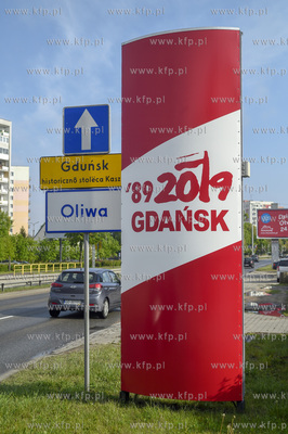 Witacz na granicy Gdańska i Sopotu z logiem obchodów...