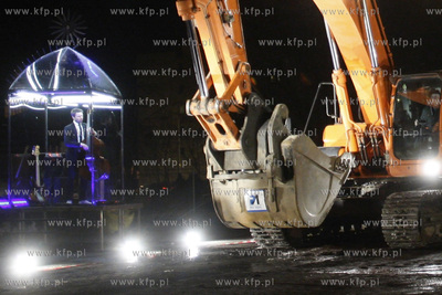 Gdansk. Performance pt. Triumf Ognia, Cial i Maszyn...