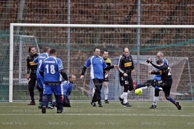 Gdansk. Boisko przy ul. Traugutta.  Sylwestrowy mecz...