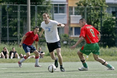 Gdansk Zaspa. Pilkarski turniej dzikich druzyn Do przerwy...