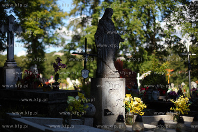Zukowo. Cmentarz.
29.08.2014
fot. Krzysztof Mystkowski...