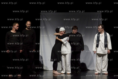 Świat Mało Znany. Przegląd teatralny grupy Im Plus...