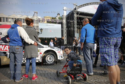 Gdańsk. Targ Węglowy. Start honorowy do XII Rajdu...