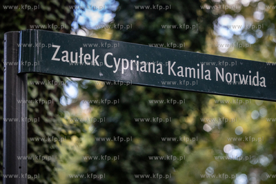 Uroczystość nadania nazwy Zaułek Cypriana Norwida...