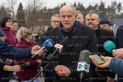 Oficjalne otwarcie wiaduktu w Niestępowie, który...
