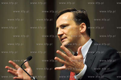 Gdansk. Spotkanie Radoslawa Sikorskiego, ministra spraw...