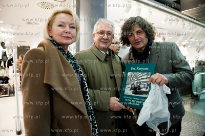 Gdansk. Centrum Handlowe Manhattan. Premiera i promocja...