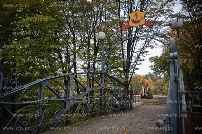 Gdansk. Prace porzadkowe na Targu Siennym i Rakowym...