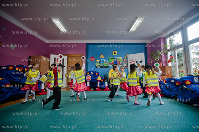 Gdansk. Przedszkole nr 31. Uroczystosc przekazania...