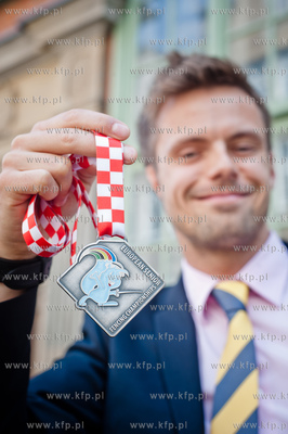 Gdansk. Florecista Pawel Kawiecki, zdobywca srebrnego...