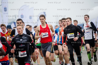 Gdynia. Skwer Kosciuszki. Start Biegu Niepodleglosci....