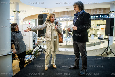 Gdynia. Centrum Handlowe Riviera. Premiera i promocja...