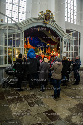 Gdansk. Ruchoma Szopka Bozonarodzeniowa w kosciele...