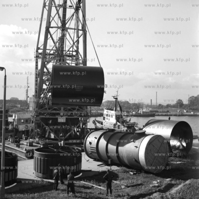 Baza przeładunkowa drobnicy o dużych rozmiarach przy...