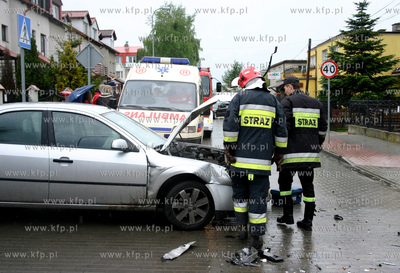 Wypadek na skrzyzowaniu osiedlowych uliczek Kieleckiej...