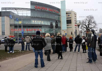Alarm bombowy w Galerii Baltyckiej - najwiekszej galerii...
