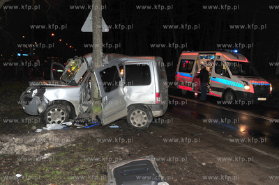 Sopot. Ulica Malczewskiego.  Wypadek samochodowy. Okolo...