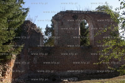 Woclawy - wies na Zulawach Gdanskich. Ruiny gotyckiego...