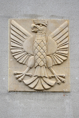 Gdynia. Dobiega konca remont elewacji budynku dawnego...