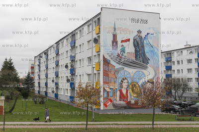 Starogard Gdański,Mural na osiedlu Kopernika nr 3710.11.2019Fot....
