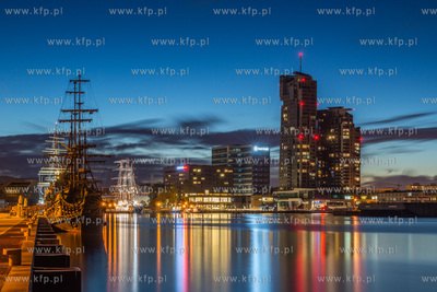 Gdynia, Basen Prezydencki, Sea Towers, hotel Mariott....