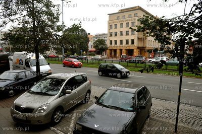 Dawny dom towarowy PDT, pozniej Centrum na al. Grunwaldzkiej...