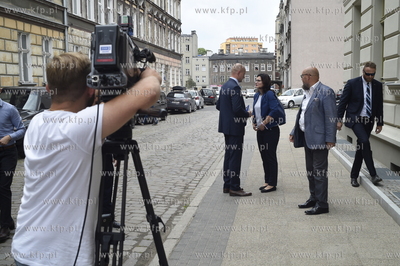 Przekazanie sześciu rodzinom kluczy do nowo wyremontowanej...