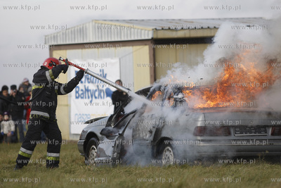 Pruszcz Gdanski. Festyn wojskowy z okazji 44 - lecia...