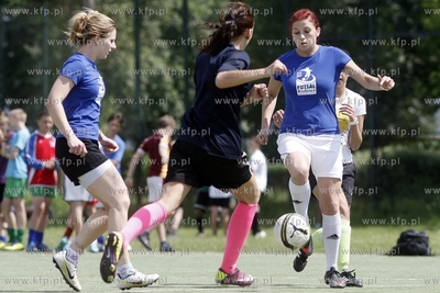 Gdansk Zaspa. Pilkarski turniej dzikich druzyn Do przerwy...