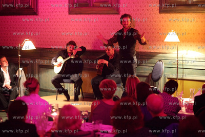 Siesta Festival. Wieczor Fado. Wystep Duarte w sali...