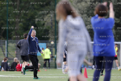 Gdansk Zaspa. Pilkarski turniej dzikich druzyn Do przerwy...