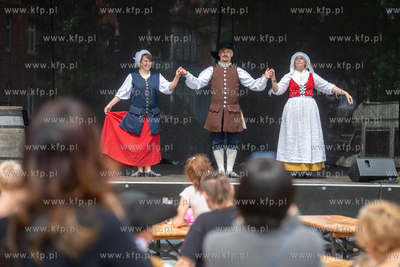 Okolice Spichlerzy Narodowego Muzeum Morskiego na wyspie...