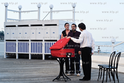 Gdynia. Scena Letnia w Orlowie. Wystep kabaretu Limo....