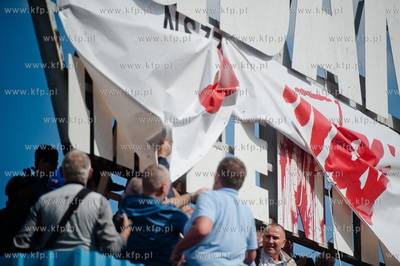 Gdansk. Brama Historyczna nr 2 Stoczni Gdanskiej. Stoczniowy...