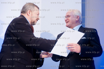 Muzeum Miasta w Gdyni. Uroczystosc wreczenia nagrod...