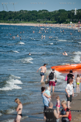 Gdansk. Wakacyjny, sloneczny dzien na plazy w Brzeznie.
08.07.2013
fot....