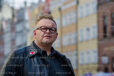 Gdansk. Formacja Niezywych Schabuff kreci w Gdansku...