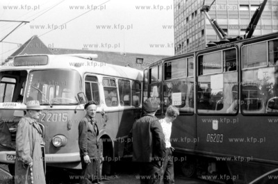 Wypadek autobusu miejskiego linii 115 marki jelcz popularnego...