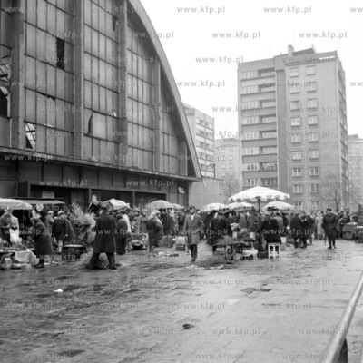 Hala Targowa w Gdyni
13.04.1971
z0000235_kwiecien1971
Fot....