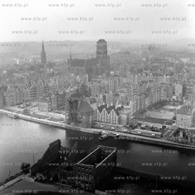 Widok na Główne Miasto od strony wyspy Ołowianka....