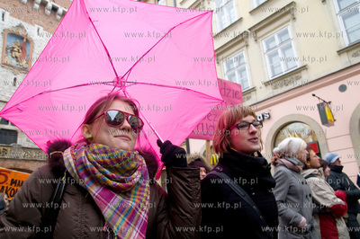 Krakow. Doroczna demonstracja feministyczna organizowana...