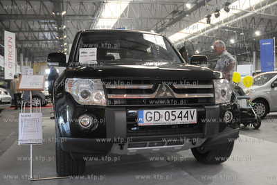 Trojmiejskie Targi Motoryzacyjne w hali wystawienniczej...