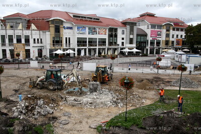 Sopot. Remont Placu Przyjaciol Sopotu, ktorego zakonczenie...